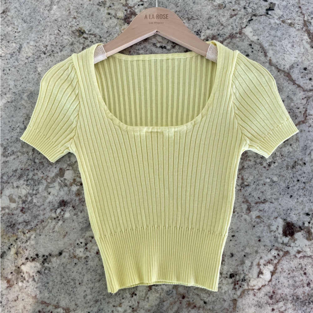Yellow knit crop top U neck